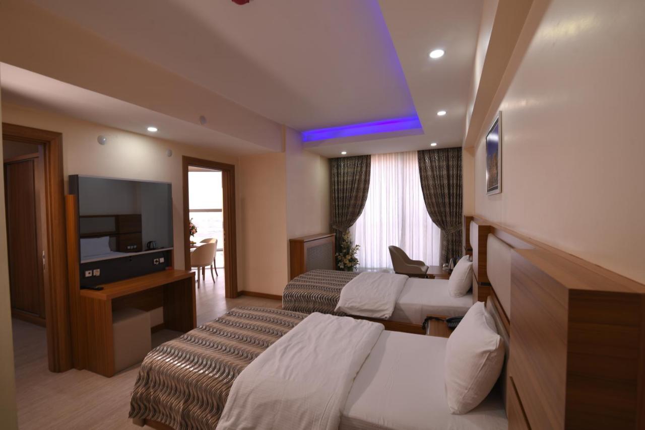 Mus Grand Hotel ภายนอก รูปภาพ